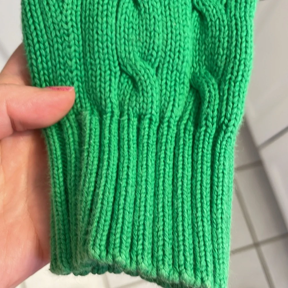 Ralph Lauren Green V-Neck Sweater ☘️ - Picture 10 of 16